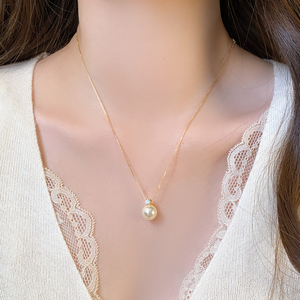 <span class=keywords><strong>Collana</strong></span> in Acciaio Inossidabile con Elegante Intarsio di Perle Bianche, Catena a Spiga, Impermeabile e Antiossidante, Regalo <span class=keywords><strong>per</strong></span> <span class=keywords><strong>Lei</strong></span> <span class=keywords><strong>per</strong></span> Anniversario - Product Image 3