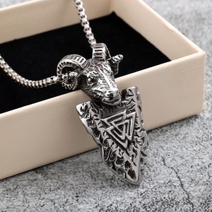 Collar con colgante de acero inoxidable unisex, diseño de ancla, brújula, sol y luna, joyería de moda para combinar con ropa - Product Image 3