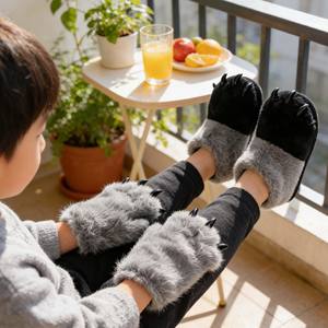 Pantoufles d'intérieur unisexes en fausse fourrure moelleuse, antidérapantes, chaudes, en forme de <span class=keywords><strong>patte</strong></span> de <span class=keywords><strong>dinosaure</strong></span>, personnalisables - Product Image 4