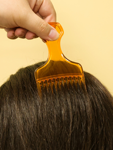 Pinceau à dents larges, 1 pièce, peigne à fourche, <span class=keywords><strong>brosse</strong></span> à <span class=keywords><strong>cheveux</strong></span>, peigne en plastique <span class=keywords><strong>pour</strong></span> <span class=keywords><strong>cheveux</strong></span> <span class=keywords><strong>afro</strong></span> bouclés, outils de coiffure - Product Image 5