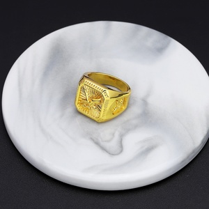 Bague maçonnique Jxx pour homme en laiton plaqué or, design tendance punk avec pierre en diamant, bijoux de mariage, de fiançailles ou de fête, idée cadeau parfaite - Product Image 3