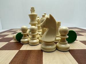 Piezas de Ajedrez de Plástico Estilo Alemán de Gran Venta, Altura del Rey 3.75 Pulgadas, Juego de Ajedrez Internacional Estándar para Club - Product Image 5