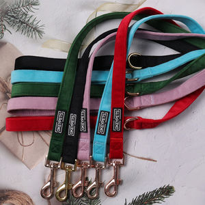Okeypets, venta al por mayor, correa para perro con logotipo privado personalizado de terciopelo colorido con gancho de Metal para entrenar, caminar y correr - Product Image 1
