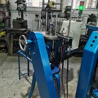 Machine à tricoter circulaire, cordon en fil plat bleu pour la fabrication de maille