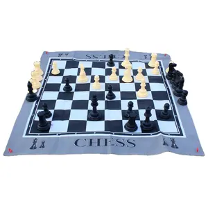 Jeux de société étanches d'extérieur Jeu d'échecs Checks Échiquier de 6 pieds en plastique Pions royaux de 10 pouces de haut