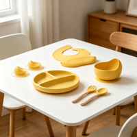 Ensemble de vaisselle pour bébé en silicone 5 pièces avec design personnalisé, assiette, bavoir, bol, cuillère, fourchette, tasse, ensemble d'alimentation pour bébé en silicone