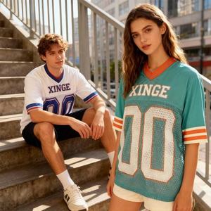 Maillot de football respirant à col en V et manches courtes avec logo graphique personnalisé 2026, maillot de basketball décontracté unisexe, t-shirt court et ample - Product Image 2