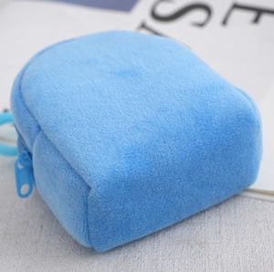 Ingrosso: Zainetti piccoli color caramella, Porta carte d'identità, Portachiavi con ciondolo in peluche colorati da donna, Portamonete, Portafogli da ragazza - Product Image 4