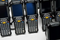 Computadora de Mano MC9090 en Oferta con Win CE 5.0 3.8 Pulgadas Pantalla QVGA con Clasificación IP64 en Stock