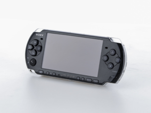 Consola de juegos portátil PSP 3000 original reacondicionada con pantalla táctil a color, memoria opcional y juegos gratis. - Product Image 4