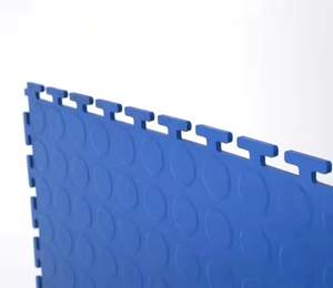 Suelo de enclavamiento de PVC absorbente de golpes, antifatiga, duradero, perfecto para gimnasios e instalaciones deportivas - Product Image 1