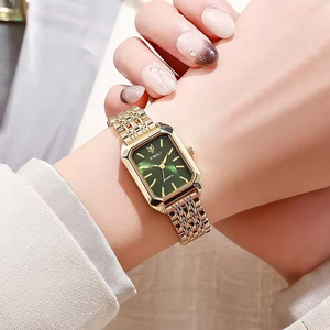 Montre à quartz carrée tendance pour femme, bracelet en alliage doré, cadran à aiguilles 10 mm, nouvelle collection, vente flash - Product Image 3