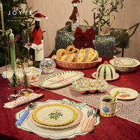 Service de table en grès JOYYE personnalisé, peint à la main, pour Noël, avec bord festonné, assiettes, bols et tasses en céramique, ensemble de vaisselle de Noël festif