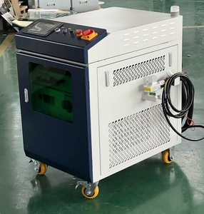 Machine de nettoyage laser portative 1kw 2kw 3kw 6kw pour la réparation et le nettoyage des voitures, des camions, des plaques, l'élimination de la rouille - Product Image 3