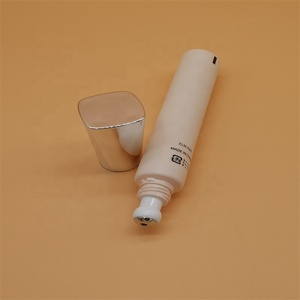 Usine OEM 10g 15g 20g 20ml Tube vide en plastique personnalisé de crème pour les yeux emballage avec applicateur de <span class=keywords><strong>massage</strong></span> en alliage de zinc - Product Image 2