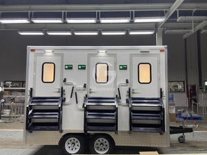 Remolque de Baño Portátil de Lujo Moderno con 3 Cabinas para Exteriores - Product Image 2