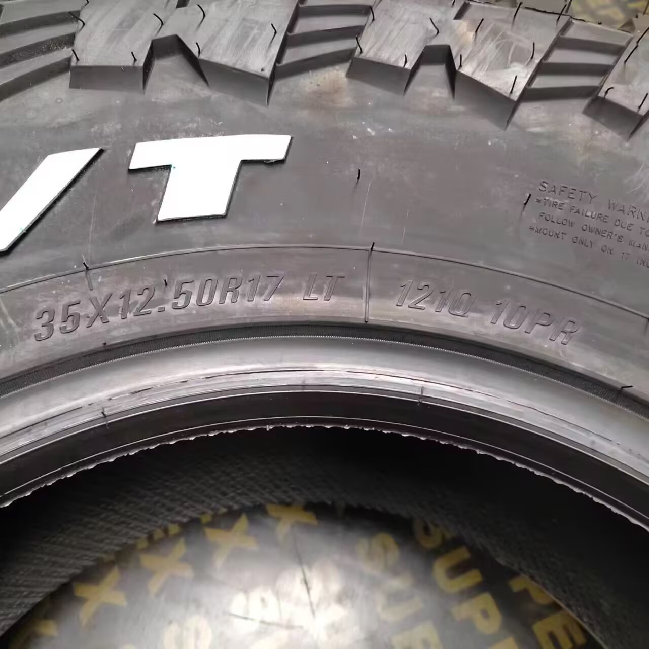 235 75 15 mt tire