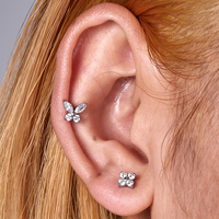 Labret d'engagement en titane G23 ASTM F136 avec fleur en oxyde de zirconium sertie à griffes, piercing unisexe pour cartilage, qualité implantable