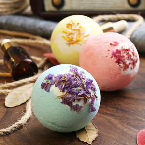 Bolas <span class=keywords><strong>de</strong></span> bomba <span class=keywords><strong>de</strong></span> baño personalizadas, ingredientes naturales, diferentes flores, suministros <span class=keywords><strong>de</strong></span> baño esenciales, <span class=keywords><strong>SPA</strong></span>, Bola <span class=keywords><strong>de</strong></span> bombas <span class=keywords><strong>de</strong></span> baño hecha a mano - Product Image 1