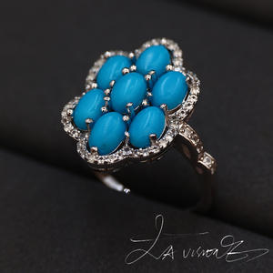 Anillo Vintage de la Serie Counterattack con Incrustaciones de Jade, Turquesa Americana Natural y Zafiro Blanco Sintético - Product Image 4