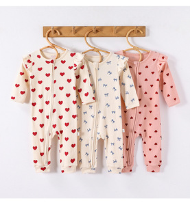 Combinaison Bébé Personnalisée OEM ODM pour Nouveau-né, Fille et Garçon, Manches Longues, en Mélange de Bambou Écologique et Anti-Bactérien, pour Mois de Naissance Variés - Product Image 1