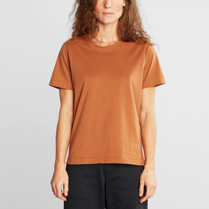 Camiseta Sencilla para Mujer, Estilo Informal, Hecha para la Vida Cotidiana, con Ajuste Cómodo, Tejido Suave y Estilo Diario - Product Image 1