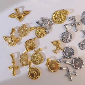 Collection de pendentifs à breloques vintage en acier inoxydable plaqué or PVD 18 carats: ange, croix, avion, <span class=keywords><strong>boussole</strong></span>, étoile de mer, croissant de <span class=keywords><strong>lune</strong></span> \ - Product Image 3