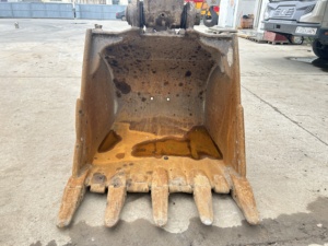Excavatrice d'occasion CAT 325BL de grande taille, hautement efficace et durable, pour les travaux de terrassement et de développement de sites dans les zones minières - Product Image 6