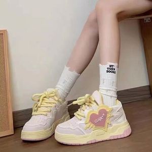 Zapatos de plataforma con suela gruesa y diseño de pato mandarín para mujer, novedad de verano 2026, estilo Ins, a la moda, para skate - Product Image 1