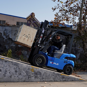 מלגזה דיזל חזקה <span class=keywords><strong>2</strong></span> טון, הרמה 3000 מ\\\"מ, תורן הרמה דו-שלבי חופשי, יציבות גבוהה עבור יישומי טיפול במשטחים כבדים - Product Image 3