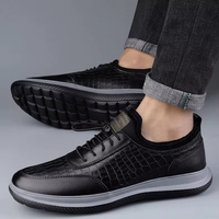 Chaussures décontractées pour hommes en cuir gris à motifs, style skate - Baskets confortables à lacets pour le quotidien