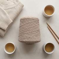 Fil à tricoter éco-responsable effet velours doux, 8% laine, 58% polyester recyclé, certifié GRS, à grosseur moyenne, haute densité, pour pulls, cardigans et écharpes