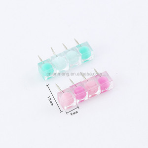 Màu sắc trong suốt thumbtack nhựa đẩy <span class=keywords><strong>pin</strong></span> cho bức ảnh Tường Bảng mềm gỗ nút chai Hội Đồng Quản trị bản đồ chân thời trang sáng tTẠO-Quà tặng - Product Image 4