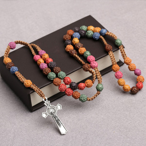 Christian Rose Beads Rosário Colar para As Mulheres Cruz Crucifixo Pingente Longa Cadeia Feminina Moda Religião Rosários Presente Da Jóias - Product Image 2