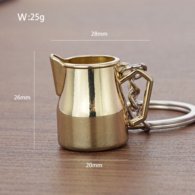 Vaso da fiori in rafia color oro