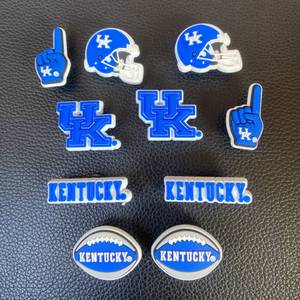 Breloques de chaussures en PVC populaires et haut de gamme pour la série de football NCAA, vente en gros, accessoires de chaussures DIY pour les fans de l'équipe de rugby américaine du Kentucky - Product Image 1