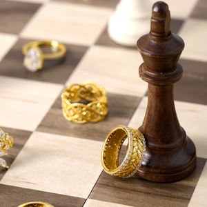 Anillos de Compromiso y Boda de Moda para Mujer Checkmate Winning Move de Plata 925 Chapada en Oro de 18K y Rodio Fino con Circonitas 5A 8A - Product Image 2