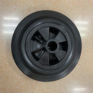 Rueda giratoria universal de goma con rodamiento de bolas, freno de bloqueo total y banda de rodadura firme para uso en exteriores, parrillas y camping. - Product Image 1