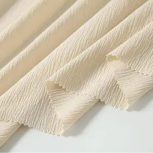 Vêtement maison textile robe matériel 100% polyester tissé uni teint plissé crêpe froissé tissu