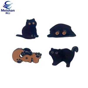 Badge en alliage métallique Eishan, motif chat endormi enroulé autour d'une <span class=keywords><strong>croissant</strong></span> de <span class=keywords><strong>lune</strong></span>, ciel nocturne étoilé, design rêveur, accessoire de collection, cadeau - Product Image 1