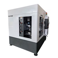 Nouvelle machine de fraisage CNC verticale 3 axes de haute qualité à prix compétitif, robuste, haute précision, automatique, à refroidissement par eau simple