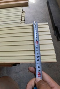 Panel de pared de rejilla giratoria ángulo de esquina de WPC grano de madera lambrin PVC interior decorativo - Product Image 5