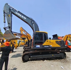 Excavatrice sur chenilles VOLVO EC290 d'occasion (99% neuve), modèle 2023, capacité de godet 1,2 m³, excellent état, garantie 12 mois, offre spéciale - Product Image 2