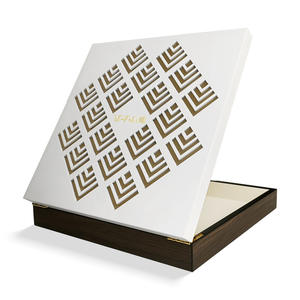 Boîte en bois artisanale rectangulaire personnalisée avec motif, design ajouré, finition brillante, pour organiser et conserver les aliments, gravée au laser - Product Image 1