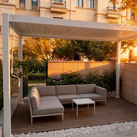 Pergola extérieure de luxe en aluminium à lames orientables, avec écran rétractable, toit à ouverture/fermeture électrique, imperméable et durable