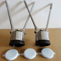 Sertisseuse manuelle portable robuste pour la fermeture des fûts de peinture et d'huile