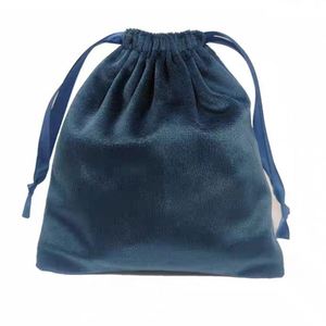 Pochette en velours doux avec cordon de serrage et logo personnalisé, sac à bijoux en suède avec pompon, emballage cadeau recyclable et écologique - Product Image 2