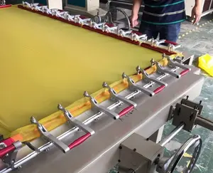 Máquina de estiramiento de malla de pantalla de seda de salidas de fábrica China de alta calidad