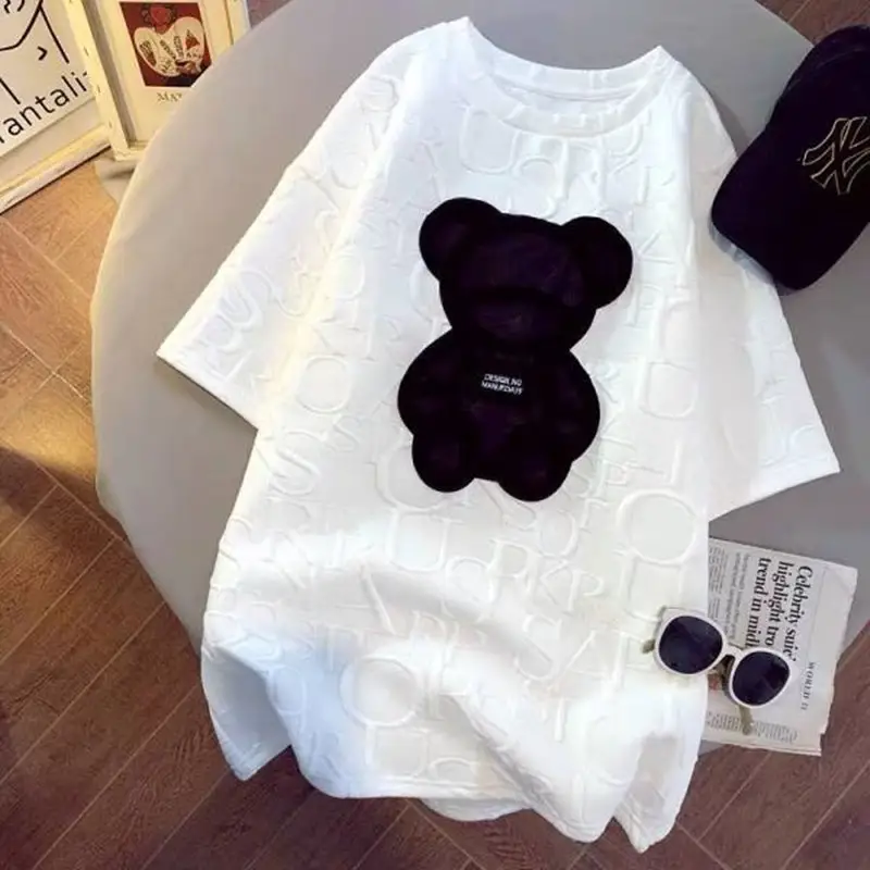 2024 nuevo diseño de alta calidad de moda base superior corta suelta bordado oso media manga camiseta para niñas