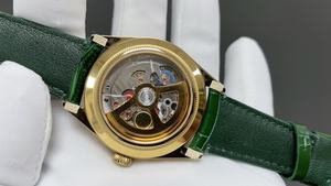 Reloj mecánico de buceo verde modelo 1908 de 39 milímetros, completamente nuevo y de alta calidad, con correa de caucho y caja de acero 904. - Product Image 4